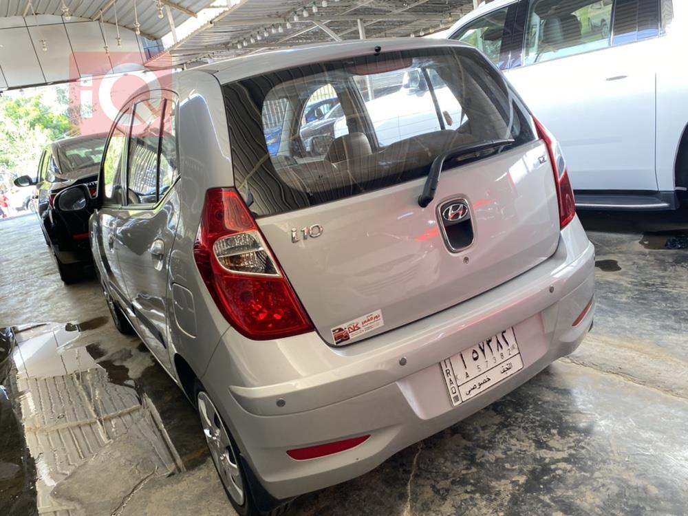هیوندای i10